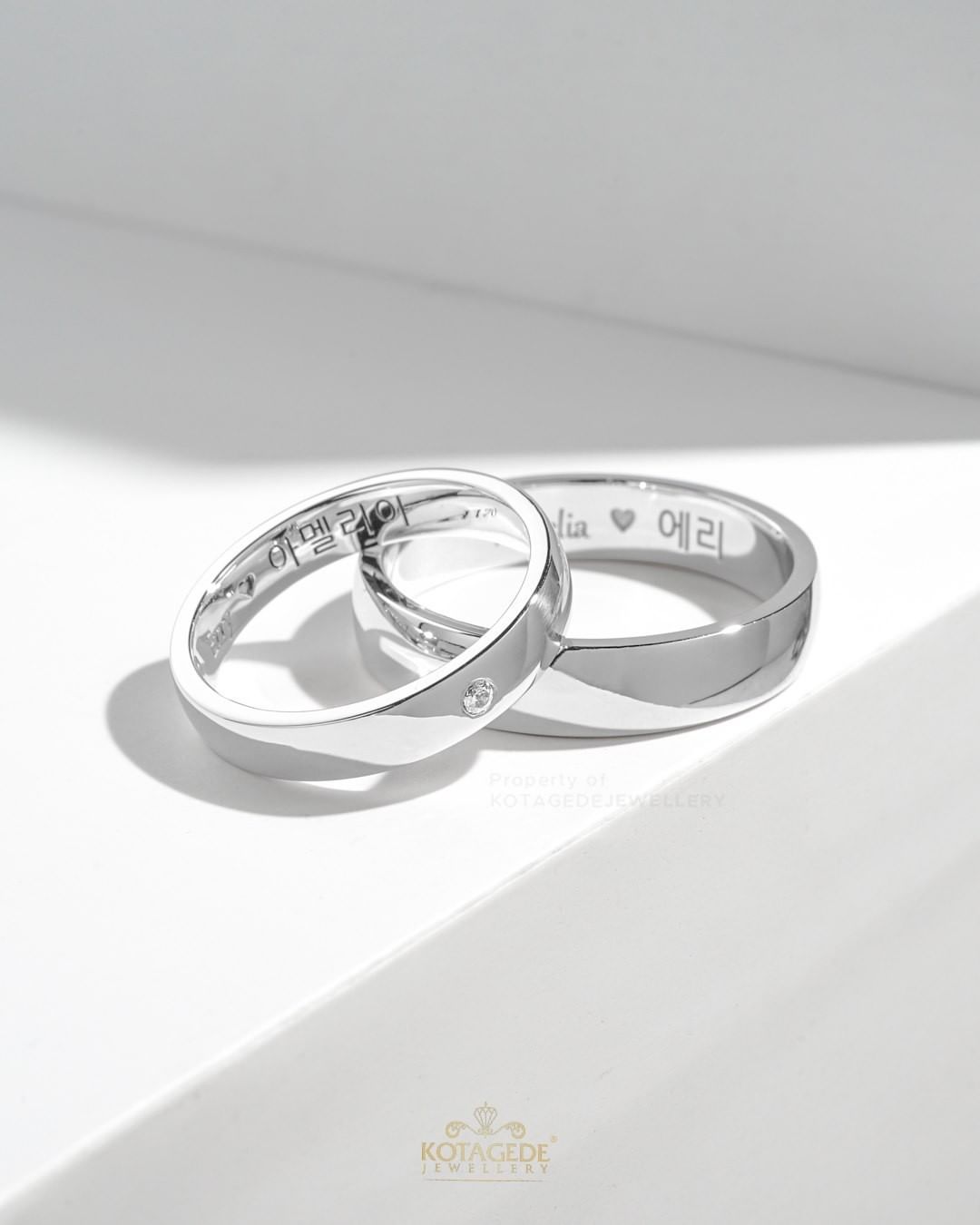 Cincin Kawin Tunangan Platidium Emas Putih Simple Full Glossy PTD0561WG