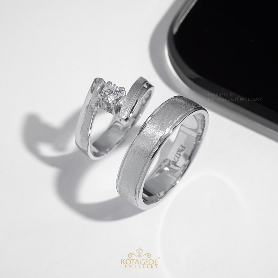 Cincin Kawin Tunangan Platidium Emas Putih Crossover Solitaire PTD0577WG