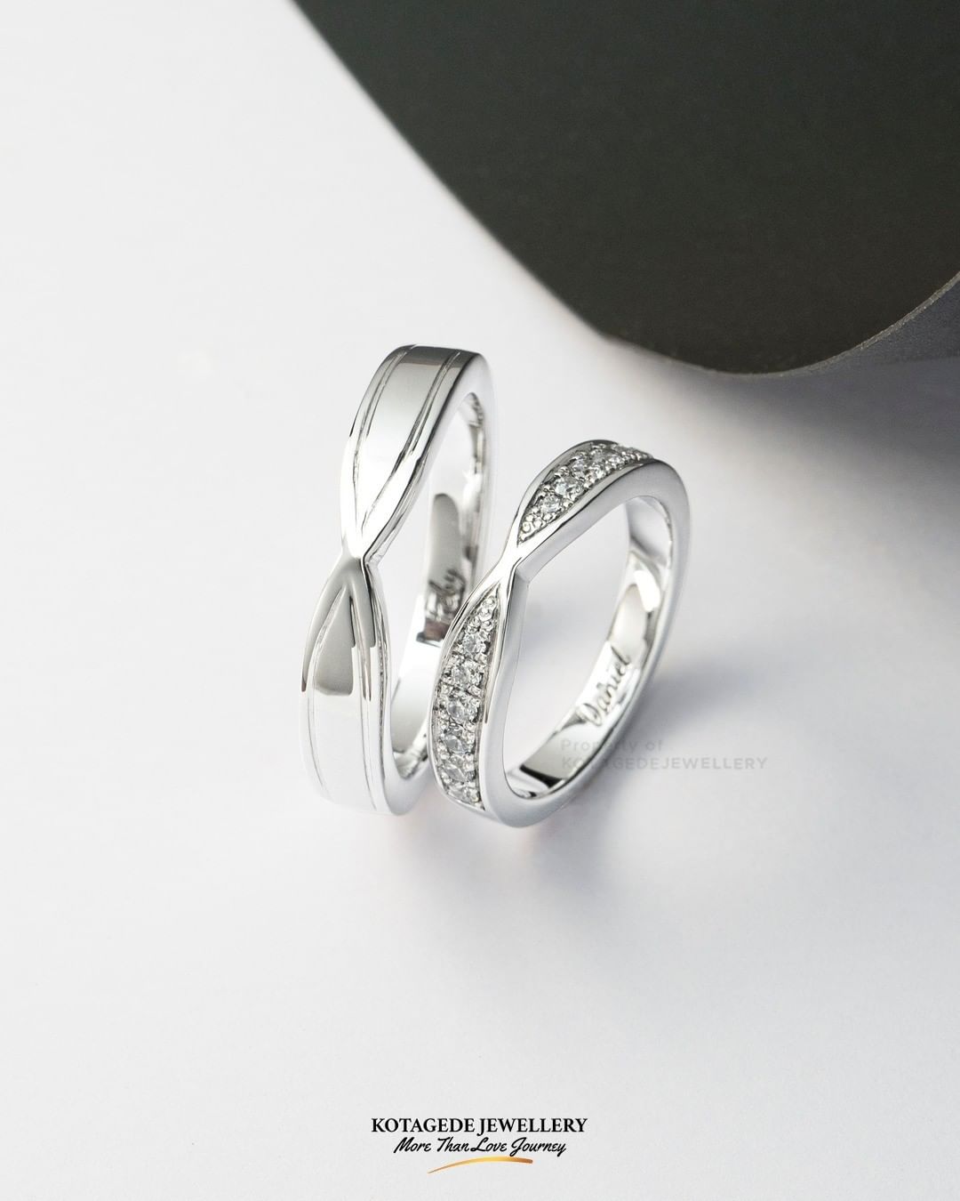 Cincin Kawin Tunangan Platidium Emas Putih Bowtie Couple PTD0587WG