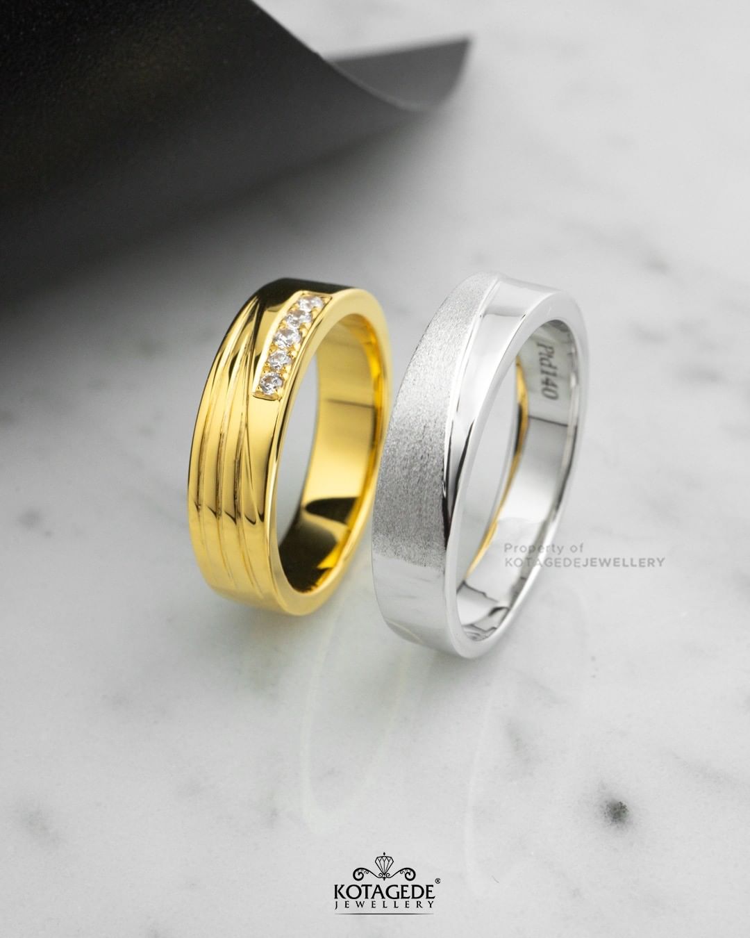 Cincin Kawin Tunangan Platidium Emas Kuning Diagonal Couple PTD0661YG