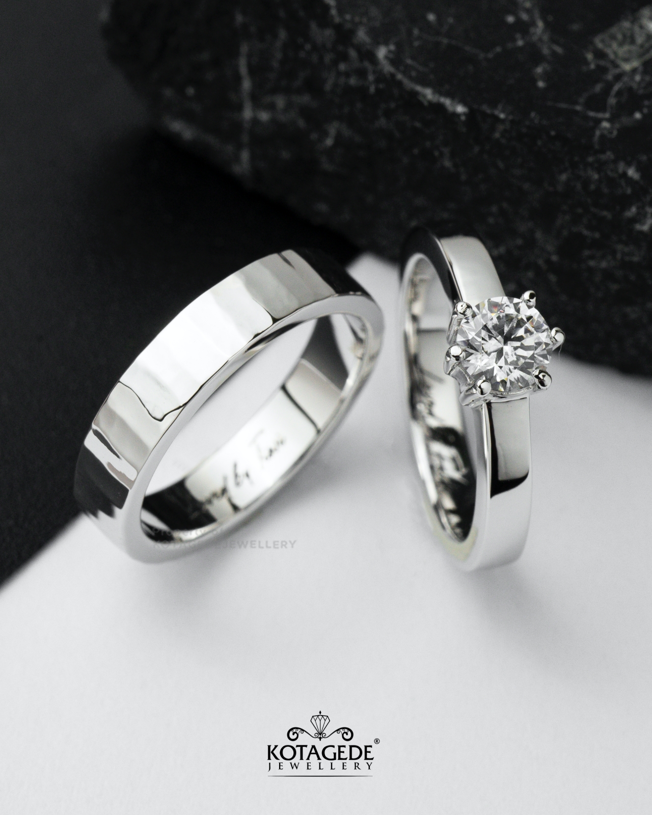 Cincin Kawin Tunangan Platidium Couple Glossy Solitaire PTD0674PTD