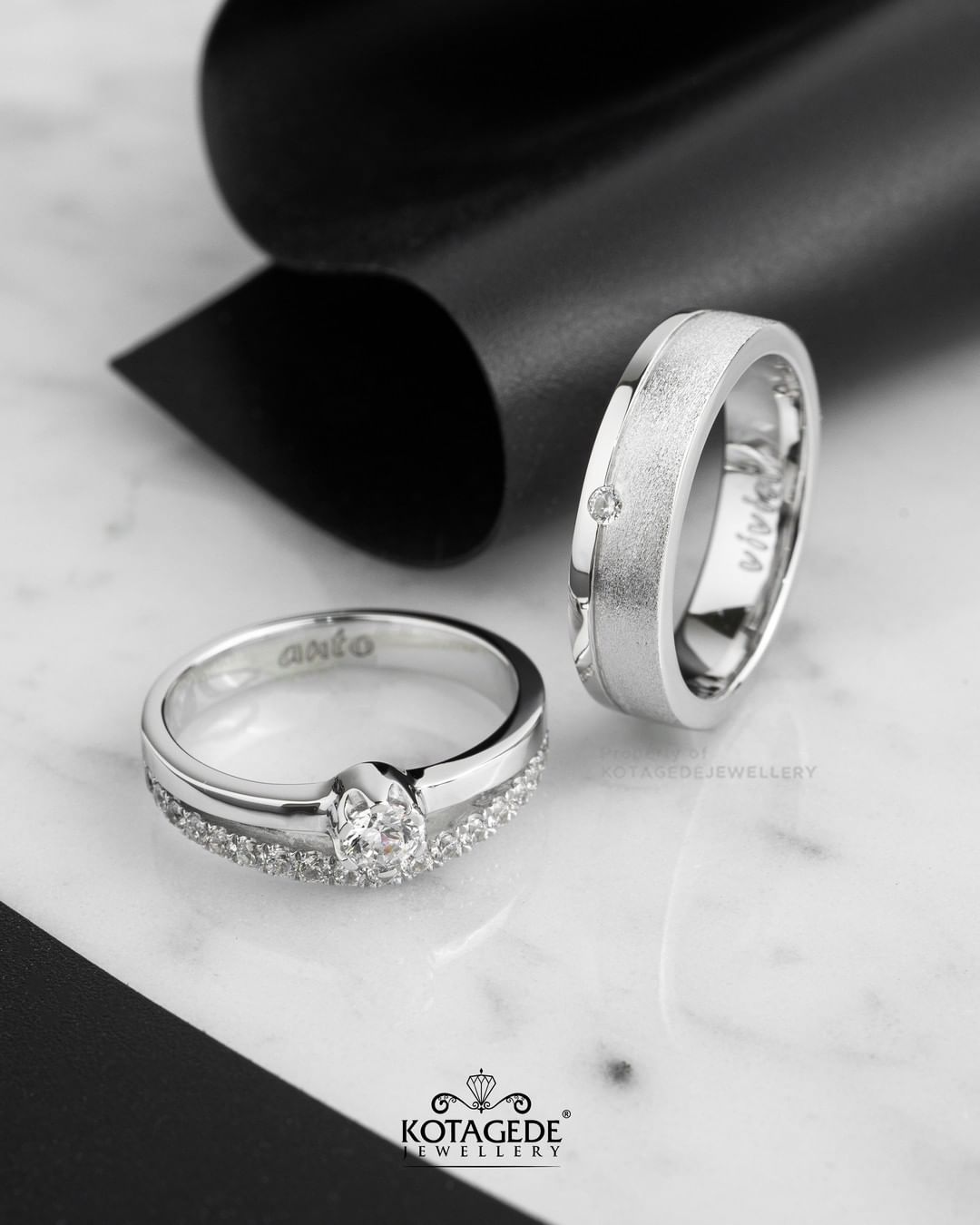 Cincin Kawin Tunangan Platidium Emas Putih Solitaire Half Eternity PTD0676WG