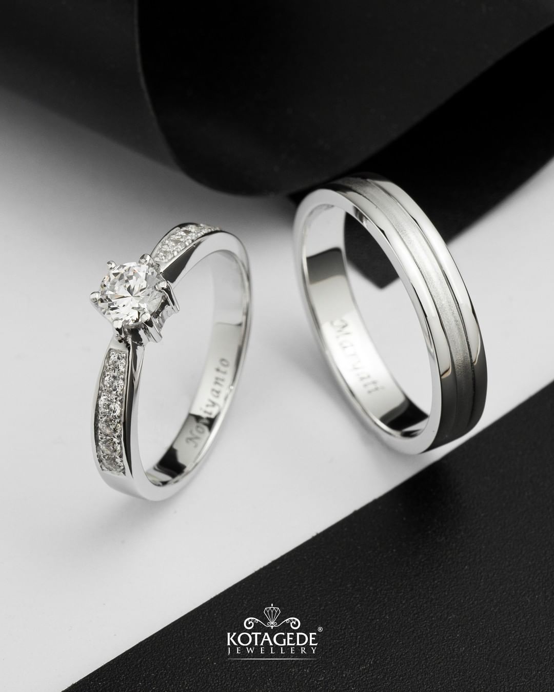 Cincin Kawin Tunangan Platidium Emas Putih Elegant Solitaire Half Eternity PTD0680WG