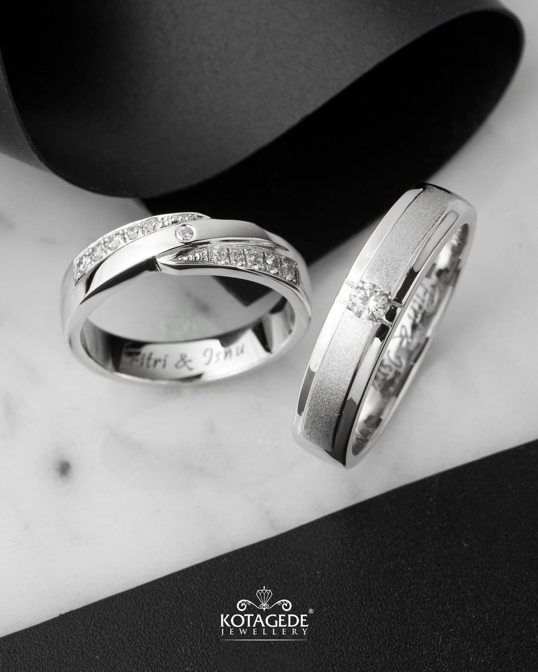 Cincin Kawin Tunangan Platidium Emas Putih Simple Twist PTD0683WG