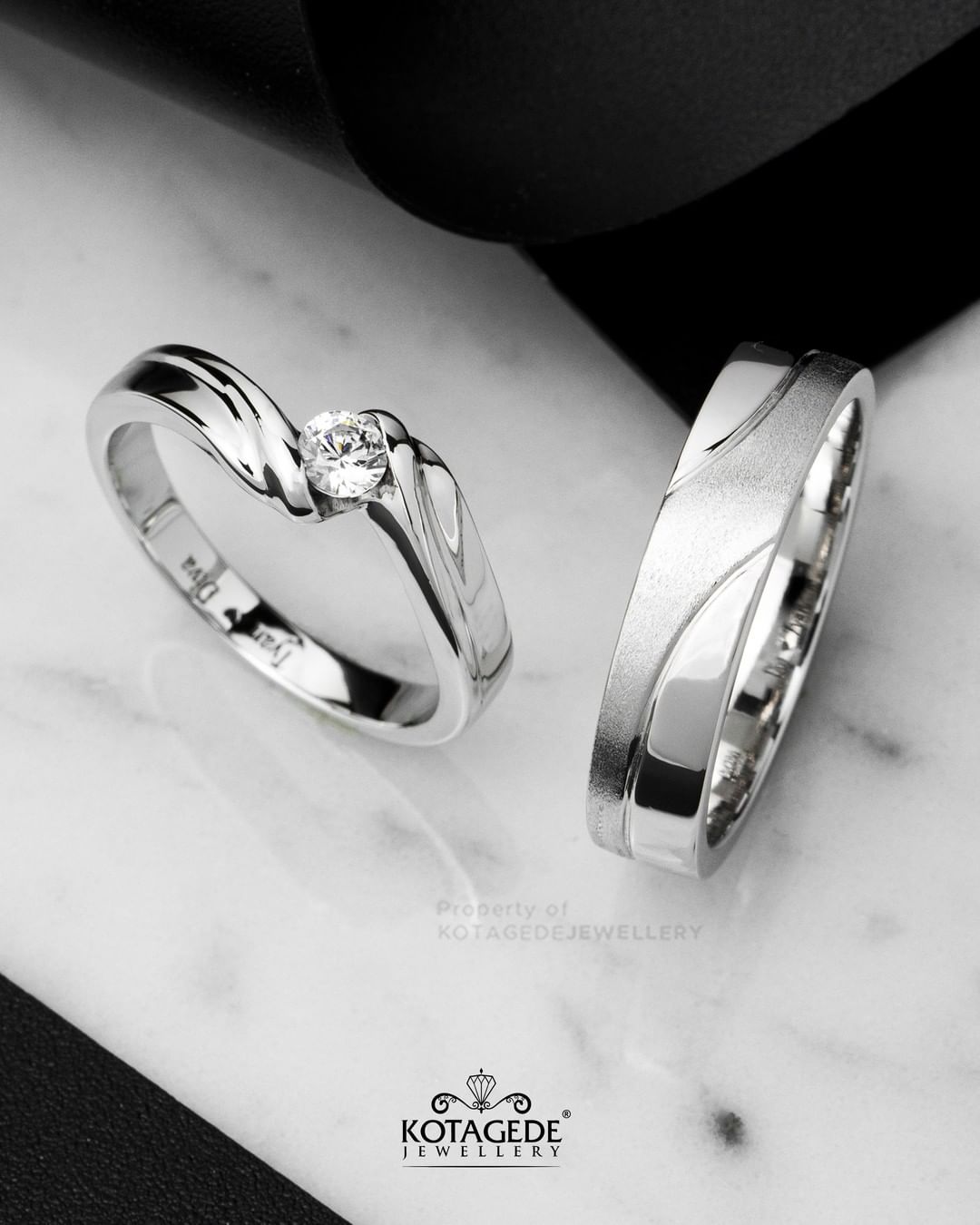 Cincin Kawin Tunangan Platidium Emas Putih Premium Twist Solitaire PTD0694WG