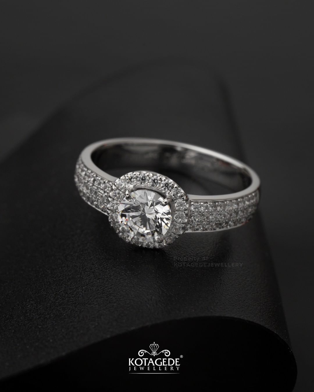 Cincin Kawin Tunangan Emas Putih Premium Halo Ring Eternity WG0727